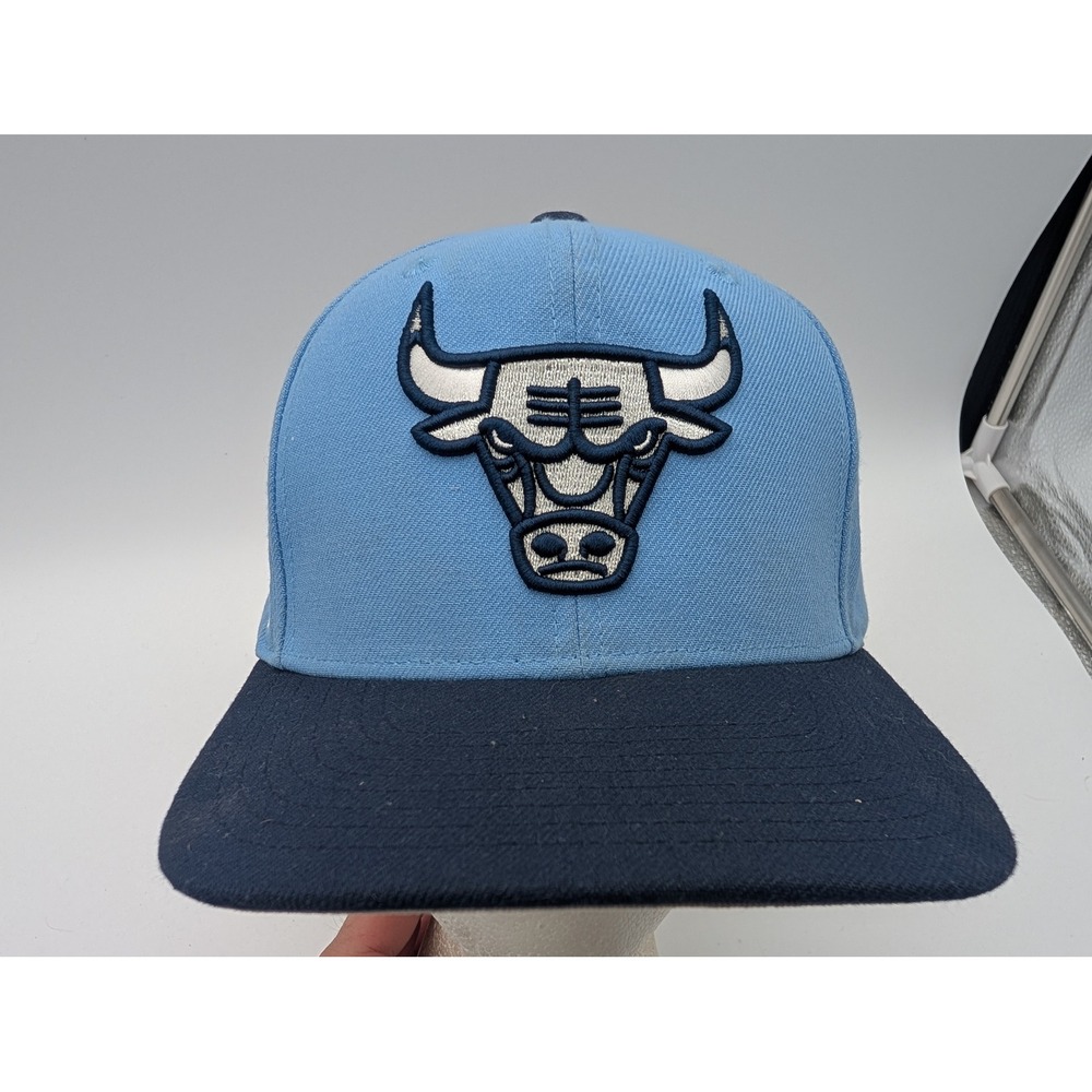Mitchell & Ness Chicago Bulls Snapback Hat Light Blue Navy NBA Basketball Cap